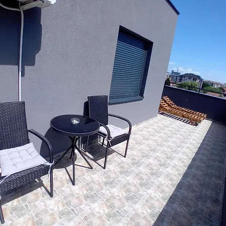 Aqua 1 * Ягодина